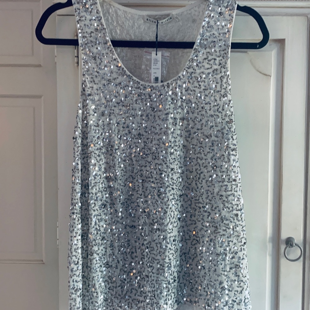 NWT. Alice & Olivia pale gold sequin tank. SZ M